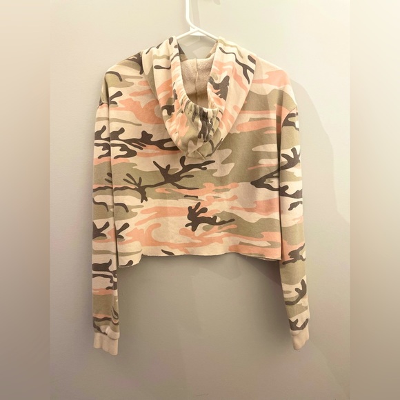 Medium camo cropped bluenotes hoodie. Good condition - Picture 2 of 3